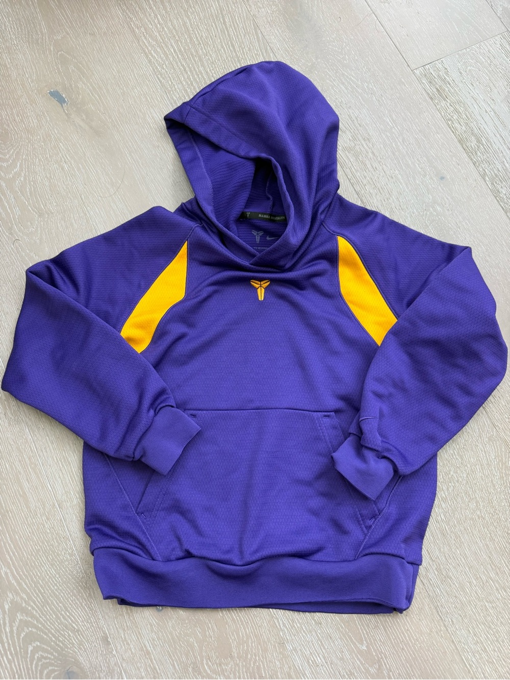Nike Youth Kobe Bryant Lakers therma-fit Hoodie M 10-12